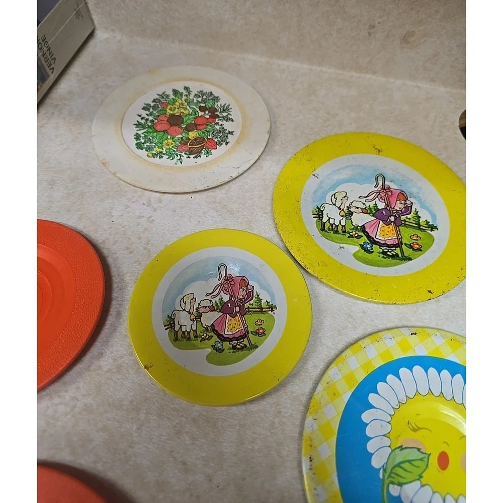 Set of Vtg Assorted Pretend Play Childs Play Doll Kitchen Dining Plates & Saucer